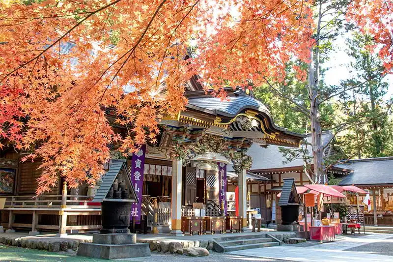 寳登山神社