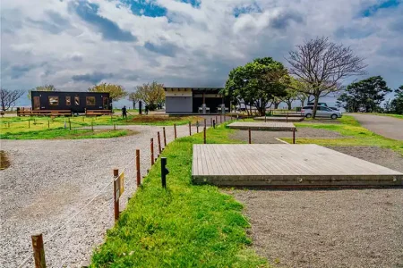 長井海の手公園 ソレイユの丘 The CLIFF CAMP&BBQ